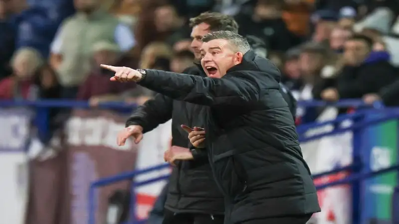 Huấn luyện viên Bolton Wanderers Steven Schumacher