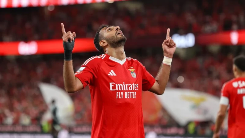 Vangelis Pavlidis của Benfica ăn mừng bàn thắng