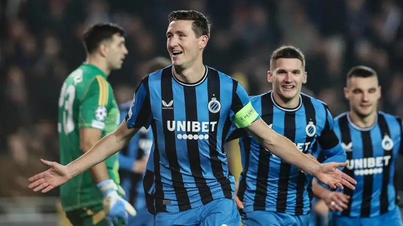 Hans Vanaken của Club Brugge ăn mừng chiến thắng