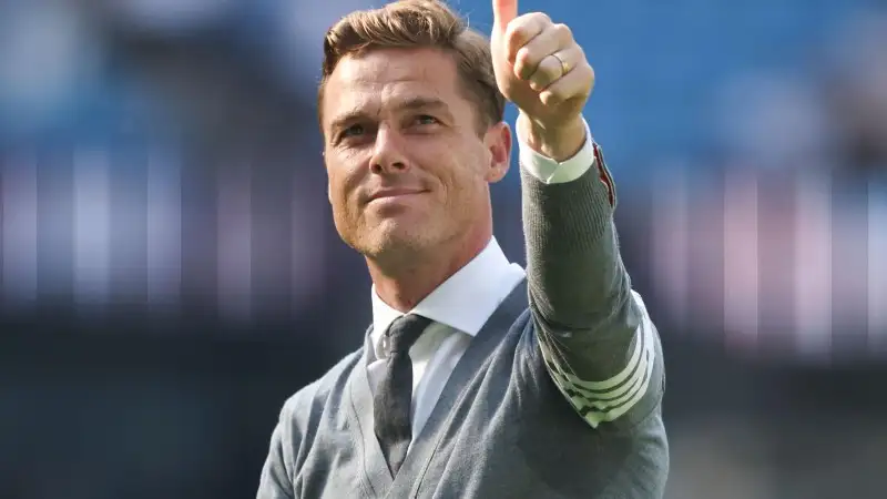 Huấn luyện viên Scott Parker của Burnley