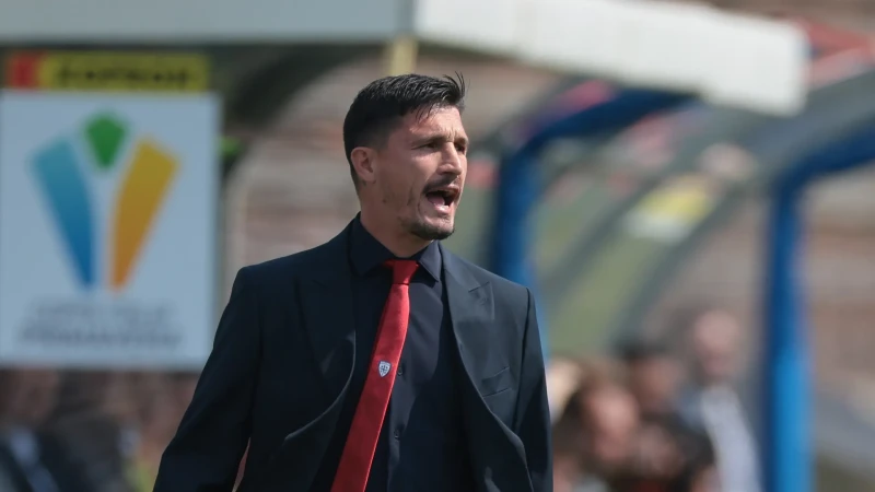 HLV Fabio Pisacane của Cagliari