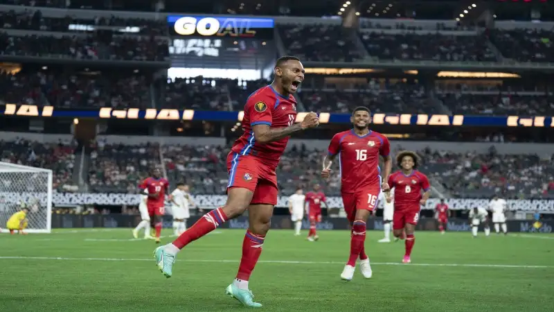 Ismael Diaz ăn mừng bàn thắng cho Panama
